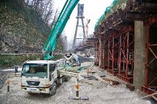 Завершено бетонирование припортальной части вантового моста 